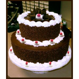 Dual Beauty Black Forest Online Cake Delivery In India Online